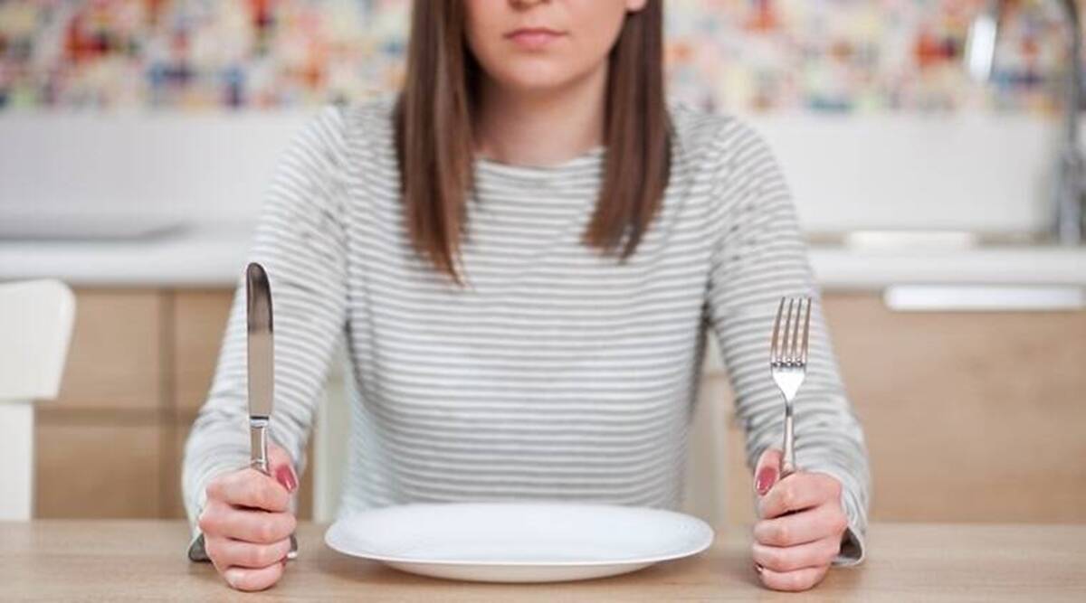Saltarse comidas puede parecer la ‘manera más fácil de perder peso’, pero he aquí por qué nunca debe