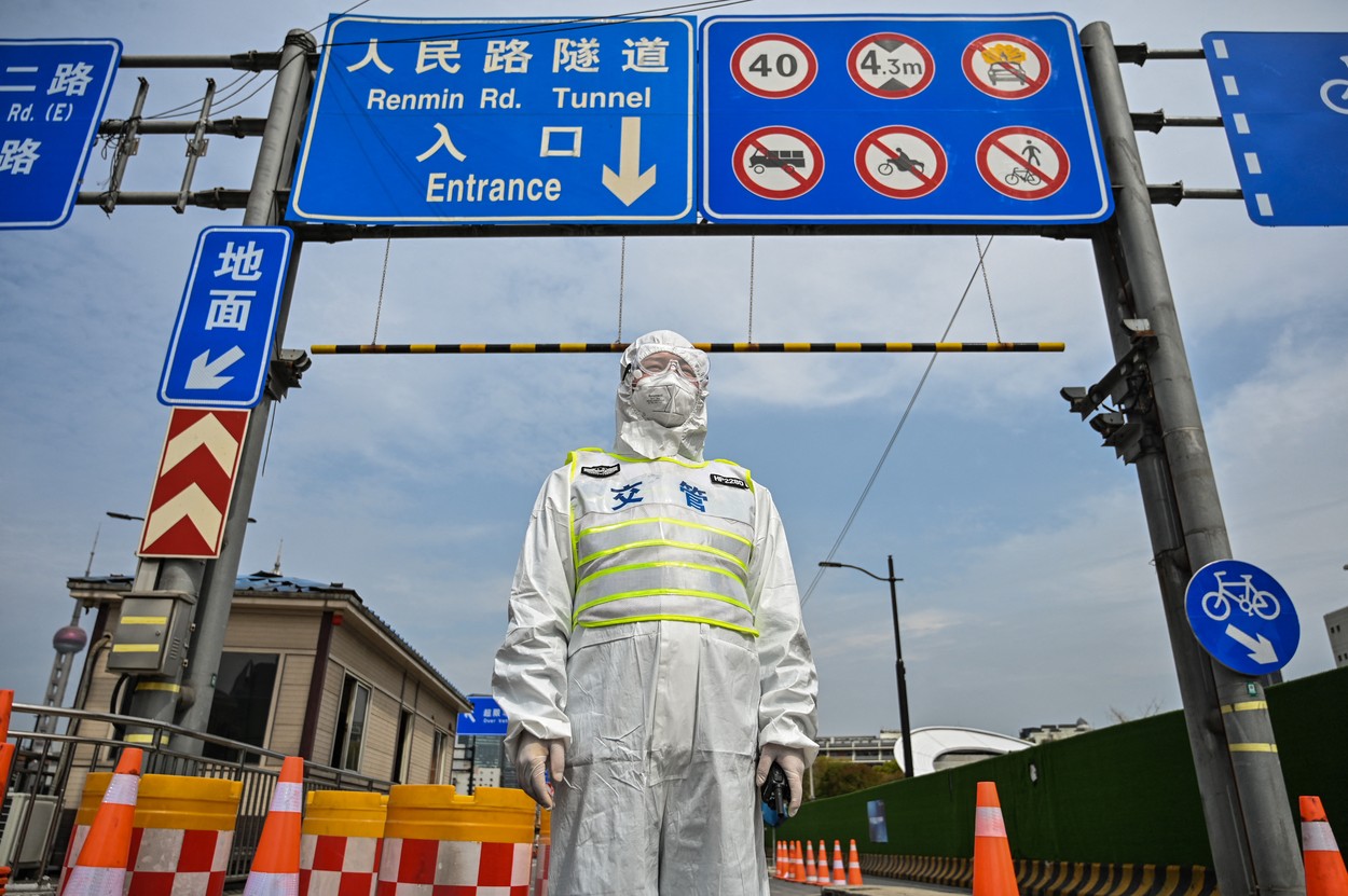 China anuncia el mayor confinamiento. La ciudad de Shanghái permanecerá cerrada durante 9 días China anuncia el mayor confinamiento. La ciudad de Shanghái permanecerá cerrada durante 9 días