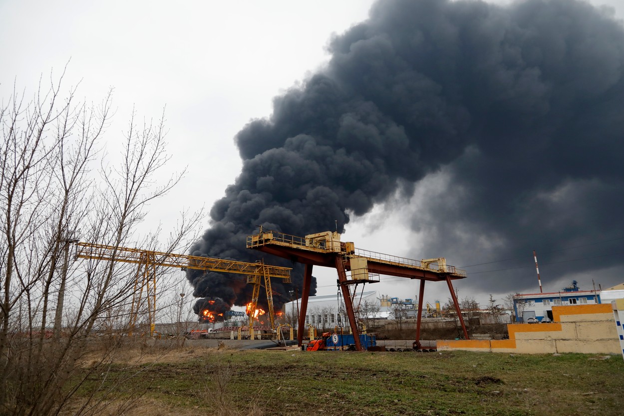Rusia acusa a Ucrania de atacar el depósito de petróleo en la ciudad rusa de Belgorod Rusia acusa a Ucrania de atacar el depósito de petróleo en la ciudad rusa de Belgorod