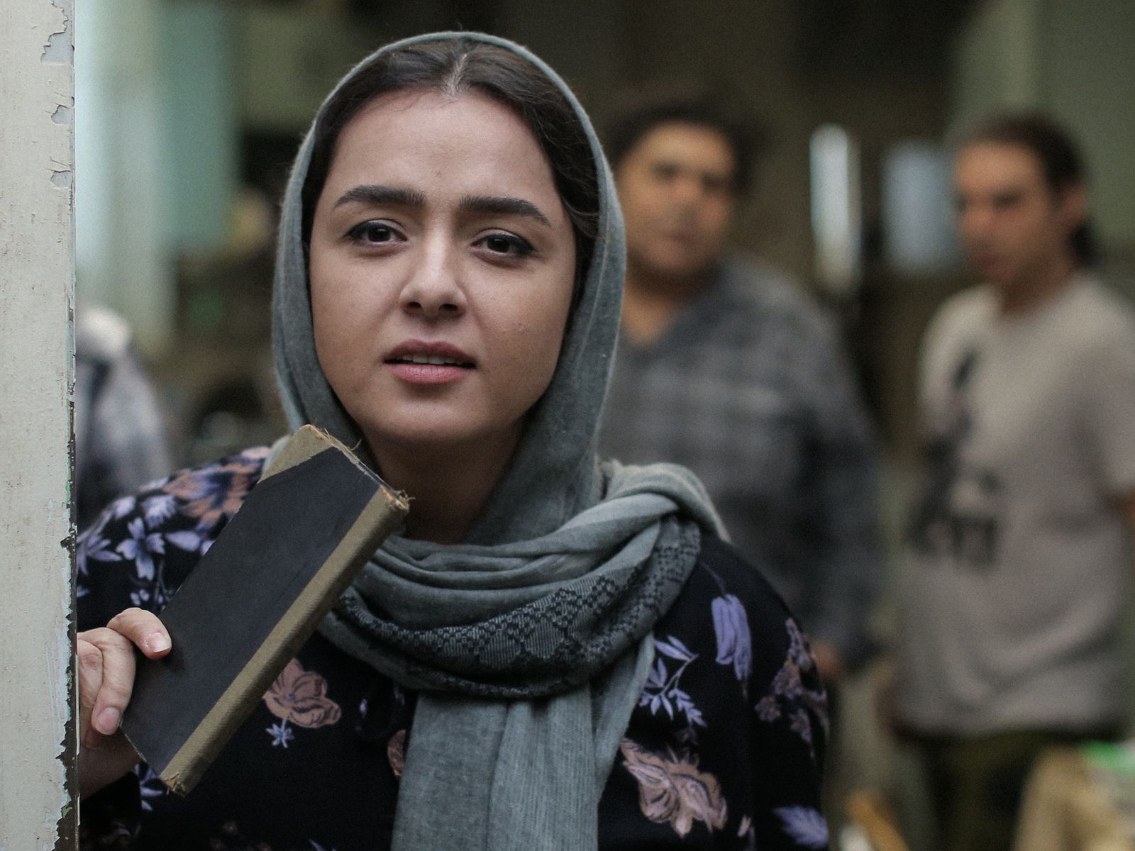 Tras La ley de Teherán, el director iraní ya vuelve con el thriller Leila y sus hermanos
