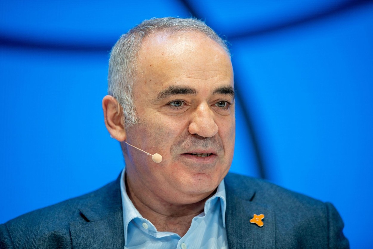 Cuando Putin anuncie la victoria en Ucrania. Kasparov: «Estoy casi seguro de ello»
