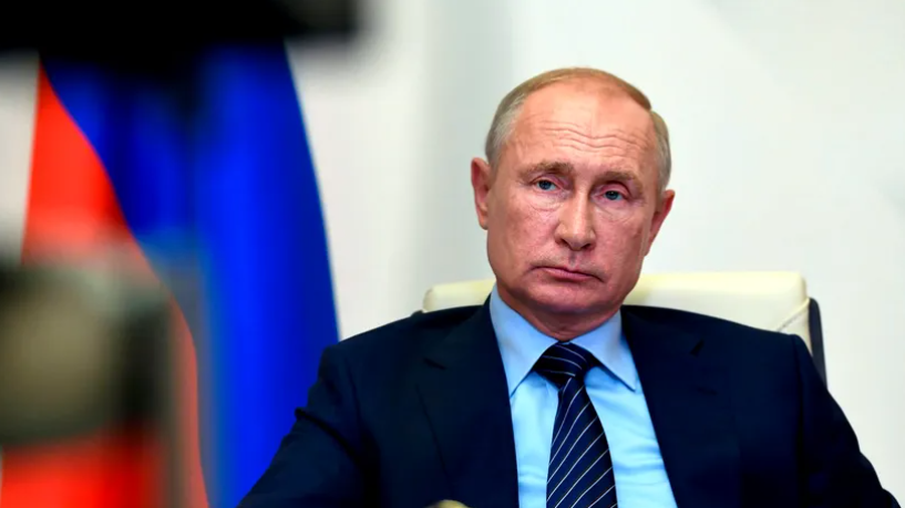 Vladimir Putin está preocupado porque los funcionarios rusos beben cada vez más alcohol debido a los problemas en el frente: «La disciplina ha empezado a resentirse