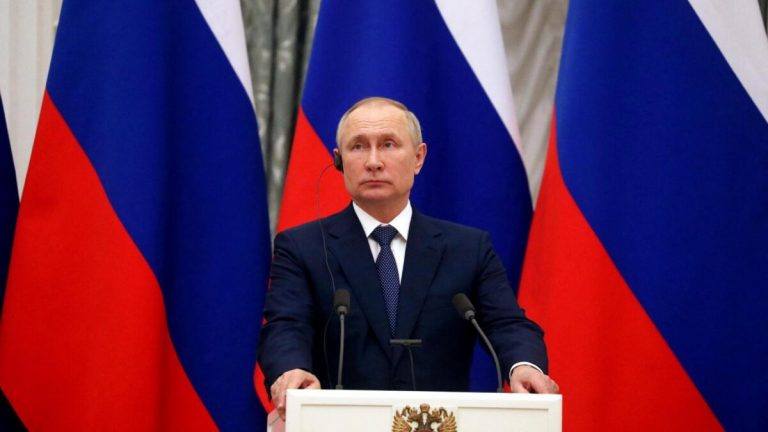 Vladimir Putin dice que el intento de Occidente de «aplastar la economía rusa» es un rotundo fracaso
