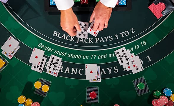 El contador de cartas del blackjack, acusado de asesinato, no muestra ninguna emoción
