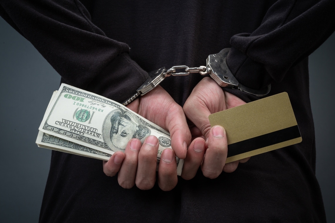 El juez deniega la fianza a Alexey Pertsev, de Tornado Cash, que tendrá que pasar 90 días en prisión en Holanda. El juez deniega la fianza a Alexey Pertsev, de Tornado Cash, que tendrá que pasar 90 días en prisión en Holanda.