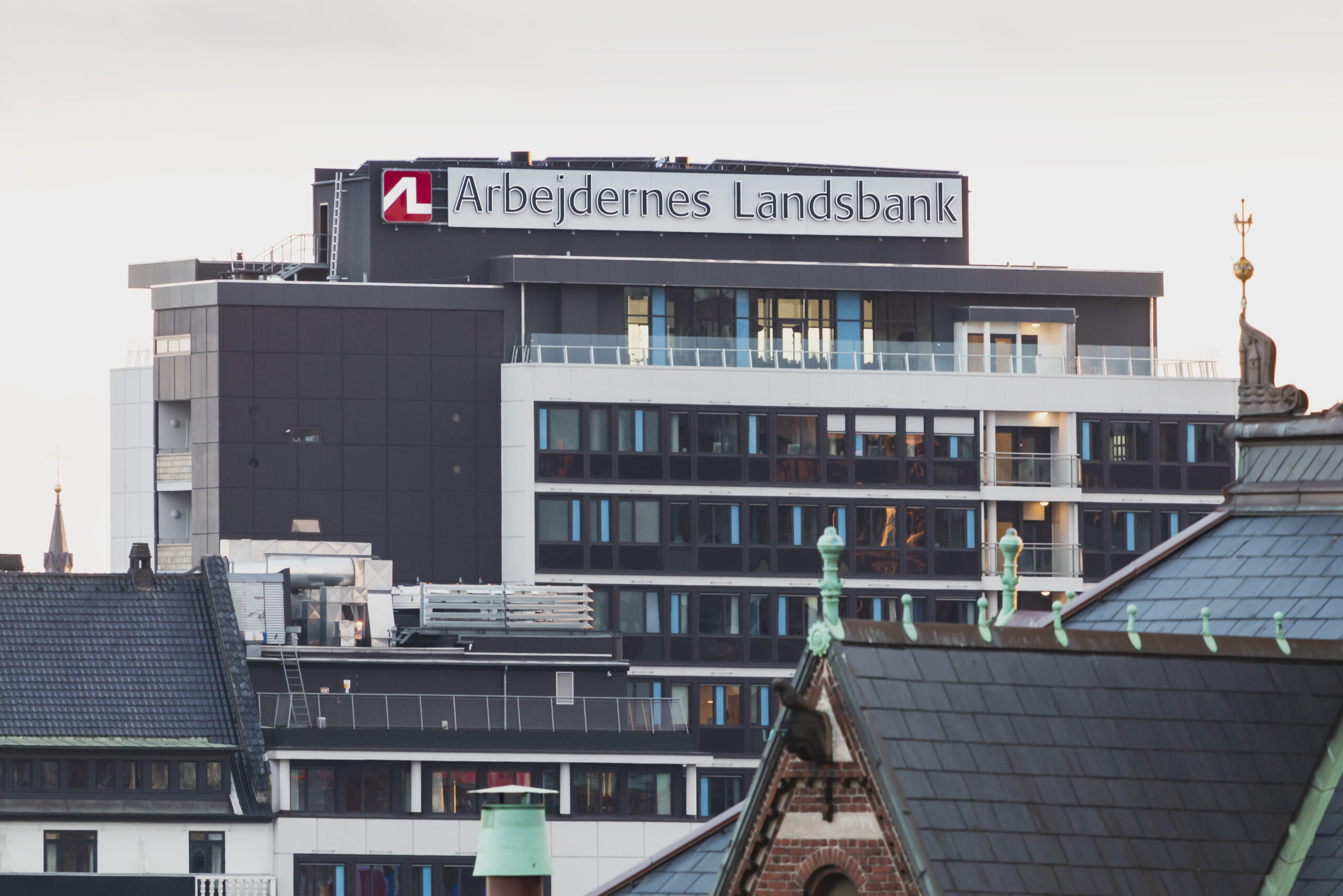 Dinamarca: Los empleados del banco recibirán mantas para hacer frente a las bajas temperaturas de la oficina