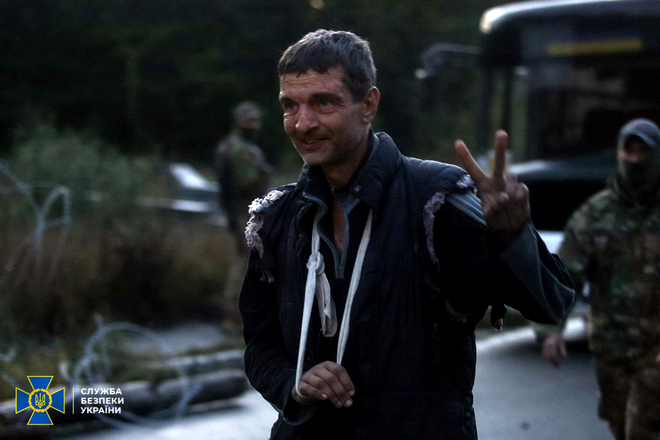Dramáticas imágenes: el aspecto actual de Mikhail, el famoso combatiente de Azovstal que se convirtió en un símbolo de la resistencia de Mariupol, tras ser liberado por las tropas rusas / Crédito de la foto: Ministerio de Defensa de Ucrania