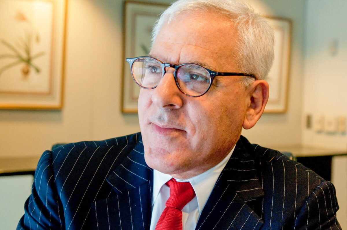 El multimillonario David Rubenstein predice el futuro de la regulación de las criptomonedas El multimillonario David Rubenstein predice el futuro de la regulación de las criptomonedas