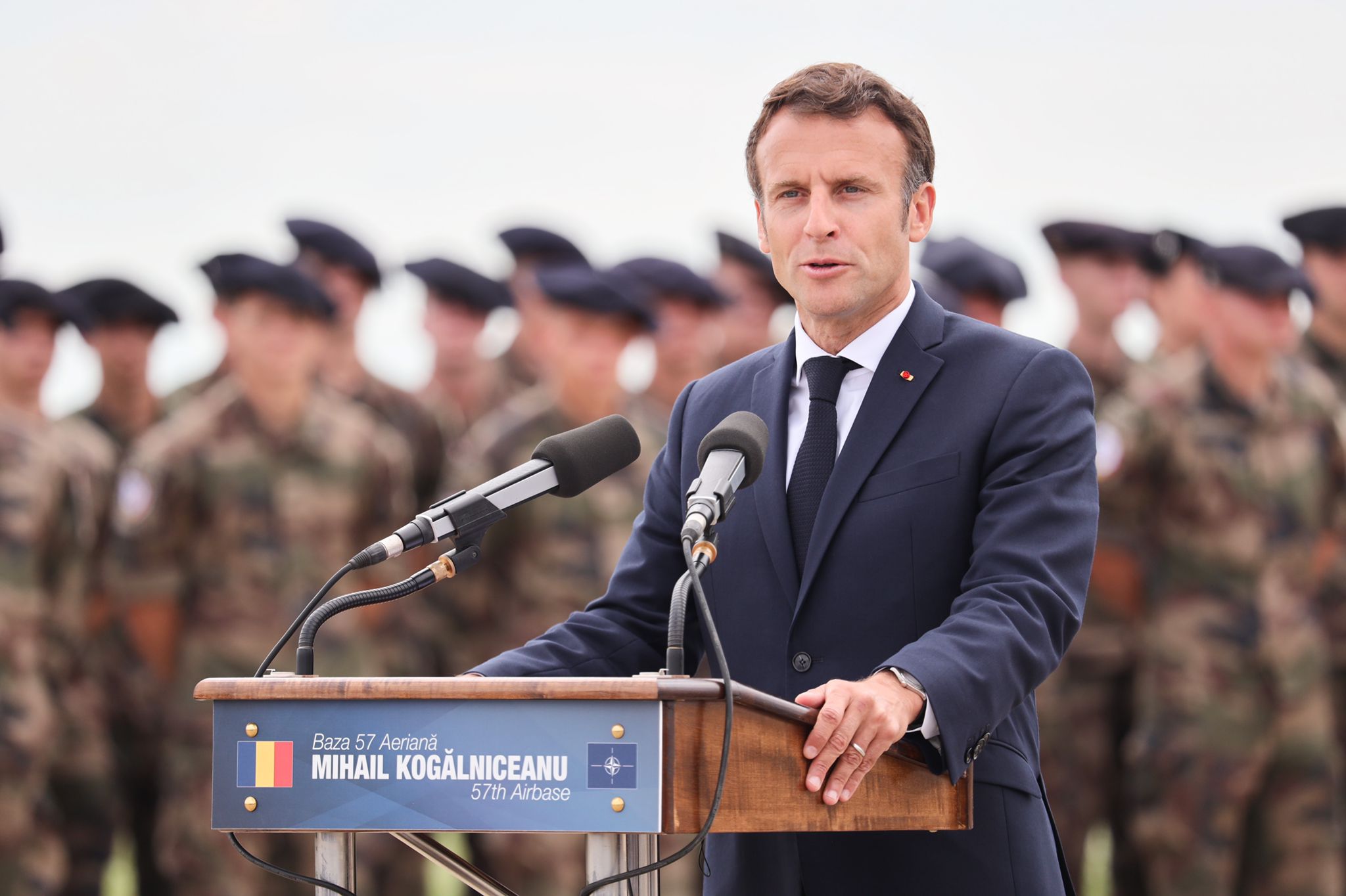 El partido de Emmanuel Macron se fusionará con dos partidos políticos aliados más pequeños y cambiará su nombre El partido de Emmanuel Macron se fusionará con dos partidos políticos aliados más pequeños y cambiará su nombre