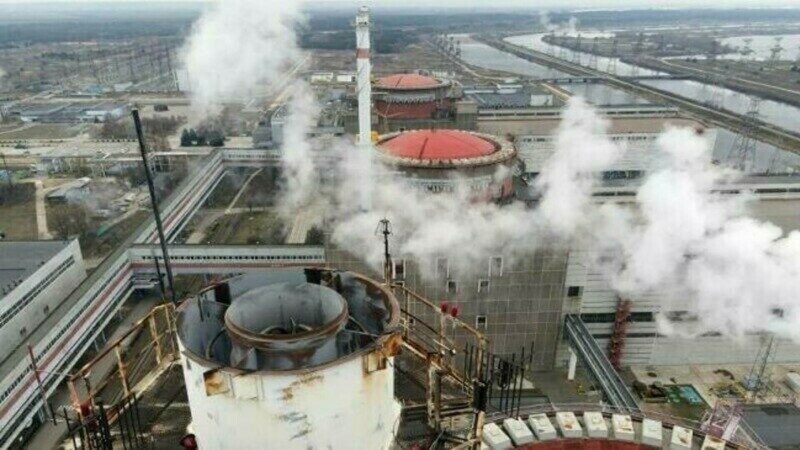 Rusia ha reanudado los bombardeos en torno a la central eléctrica de Zaporozhye. Ucrania pide a la población que evacue la zona