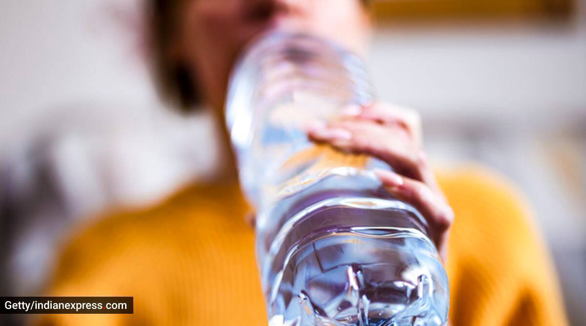 Antes o después de comer: ¿Cuál es el momento adecuado para beber agua?