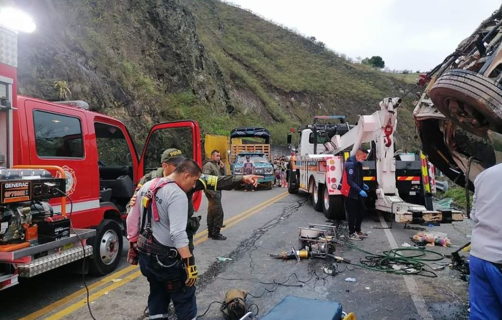 Más de 20 personas mueren y otras 15 resultan heridas en un aparatoso accidente en Colombia