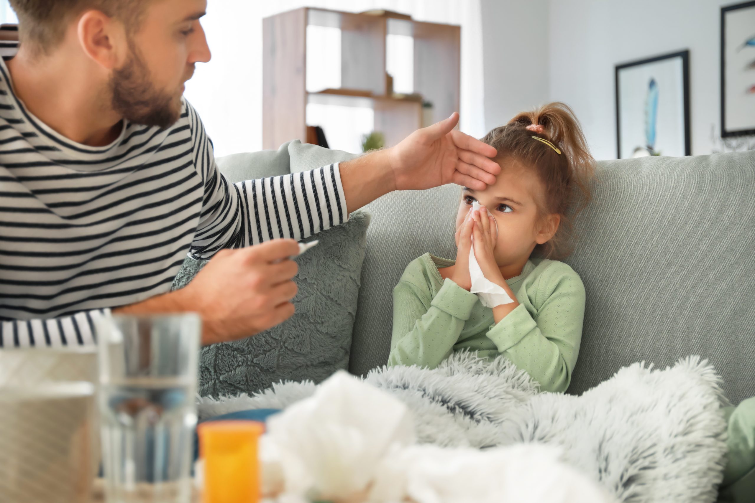 Un virus similar al del resfriado está haciendo estragos en los Estados Unidos. Cada vez son más los niños que acaban en los servicios de urgencias Un virus similar al del resfriado está haciendo estragos en los Estados Unidos. Cada vez son más los niños que acaban en los servicios de urgencias