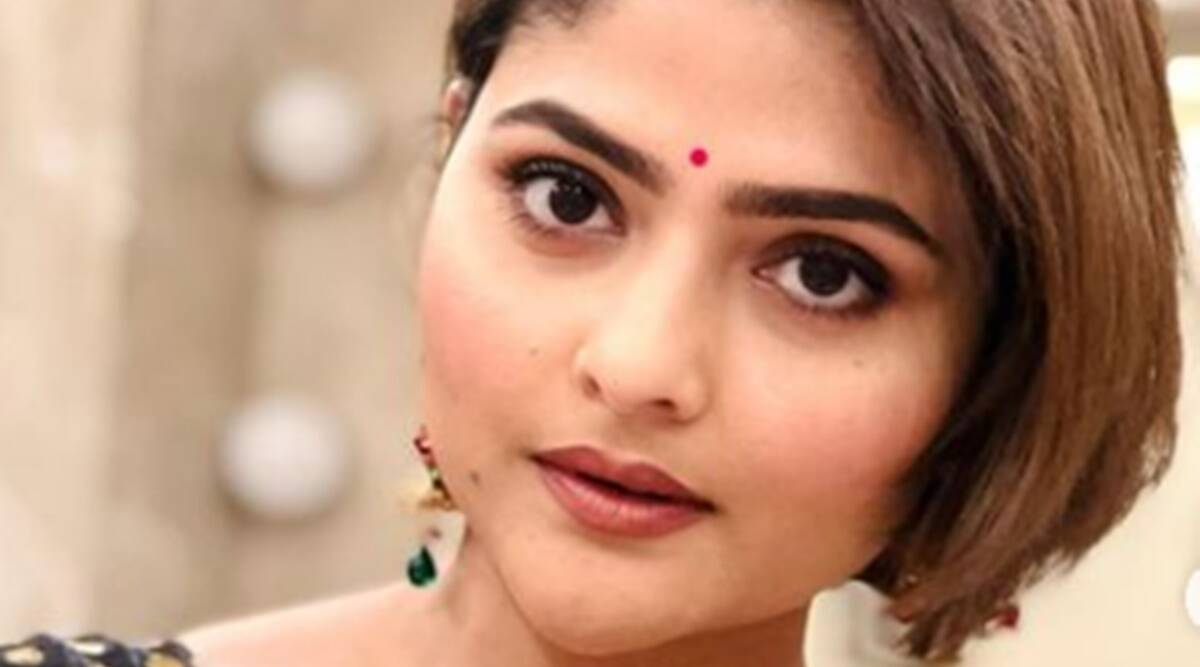 La actriz Aindrila Sharma está «en estado crítico» tras sufrir múltiples paros cardíacos por una hemorragia intracraneal; ¿hay relación? La actriz Aindrila Sharma está «en estado crítico» tras sufrir múltiples paros cardíacos por una hemorragia intracraneal; ¿hay relación?