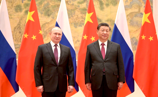 Rusia y China piden a la OTAN que detenga su expansión. Moscú anuncia su oposición a la independencia de Taiwán