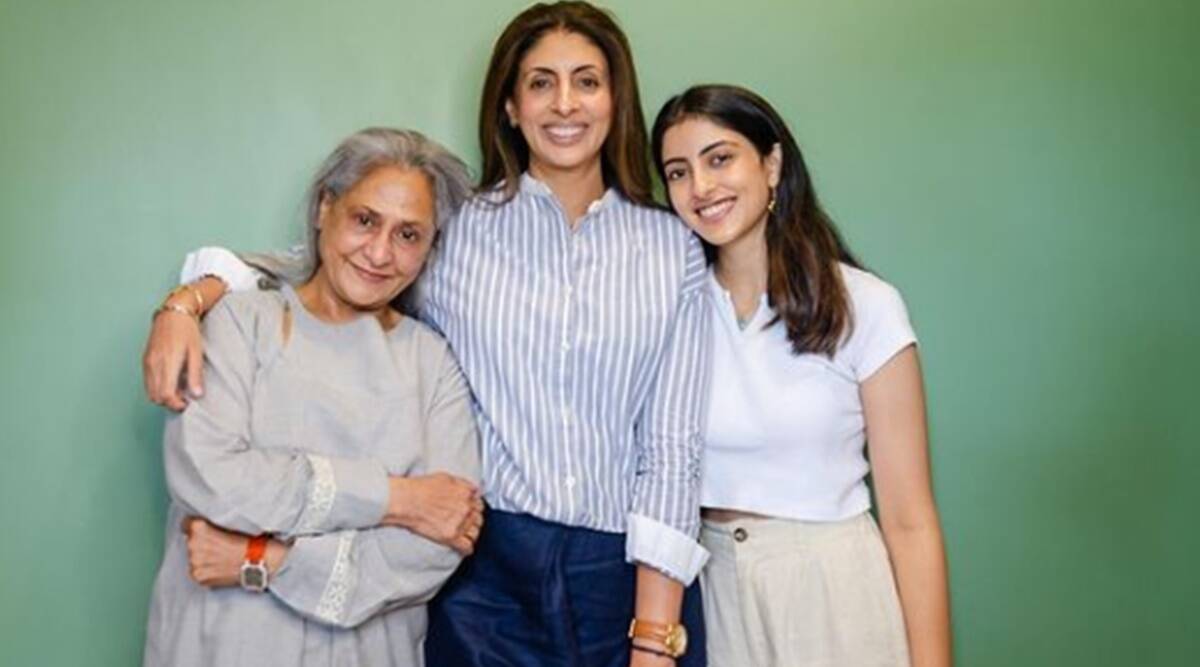 Jaya Bachchan y Shweta Nanda recuerdan sus primeras experiencias con la menstruación en el podcast de Navya; la experta explica por qué hablar ayuda a «afrontar la vergüenza y romper el tabú».