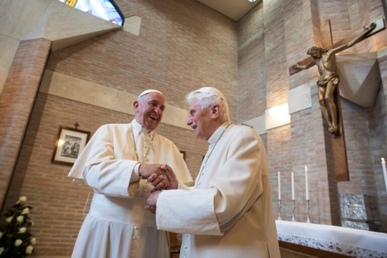 El Papa emérito Benedicto XVI: Momentos que marcaron su vida y su carrera y su histórica renuncia