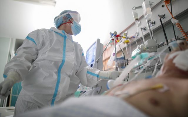 Francia anuncia la novena oleada del coronavirus. Más de 1.000 pacientes de COVID ingresan diariamente Francia anuncia la novena oleada del coronavirus. Más de 1.000 pacientes de COVID ingresan diariamente