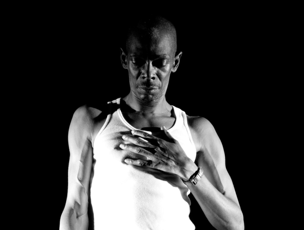 Maxi Jazz, vocalista del famoso grupo británico Faithless, ha fallecido. Tenía 65 años. Maxi Jazz, vocalista del famoso grupo británico Faithless, ha fallecido. Tenía 65 años.