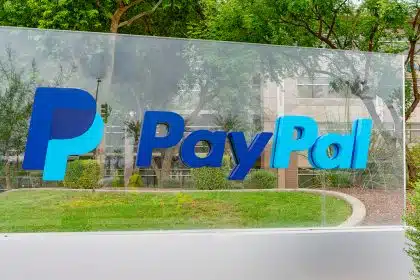 PayPal lanza una oferta de criptomonedas en Luxemburgo como parte de su política europea.