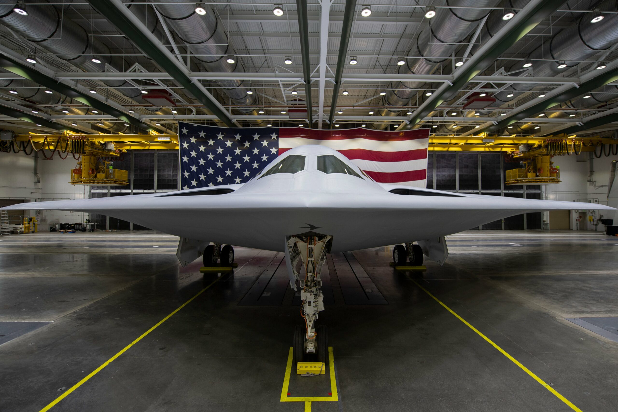 ¡América, imparable! El nuevo bombardero furtivo ha costado 750 millones de dólares. ¡América, imparable! El nuevo bombardero furtivo ha costado 750 millones de dólares.
